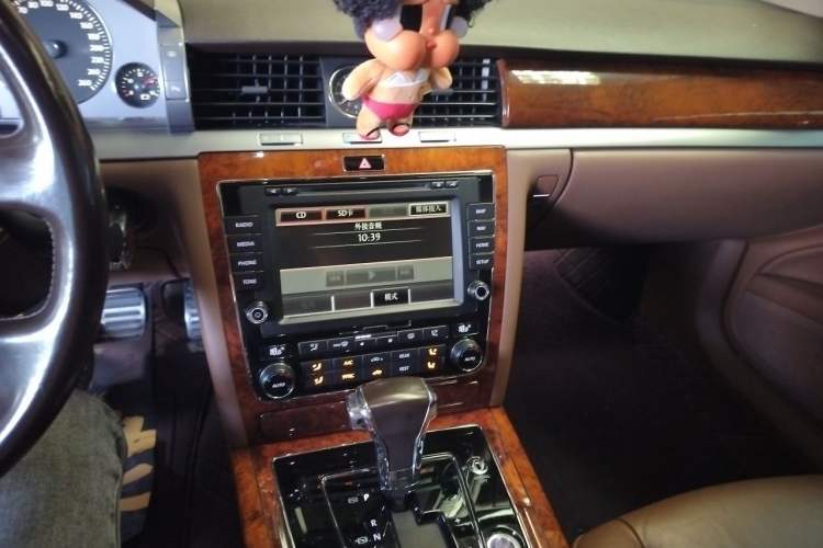 Used Volkswagen Phaeton 2014 3.0L Business Model Audio And AC Panel