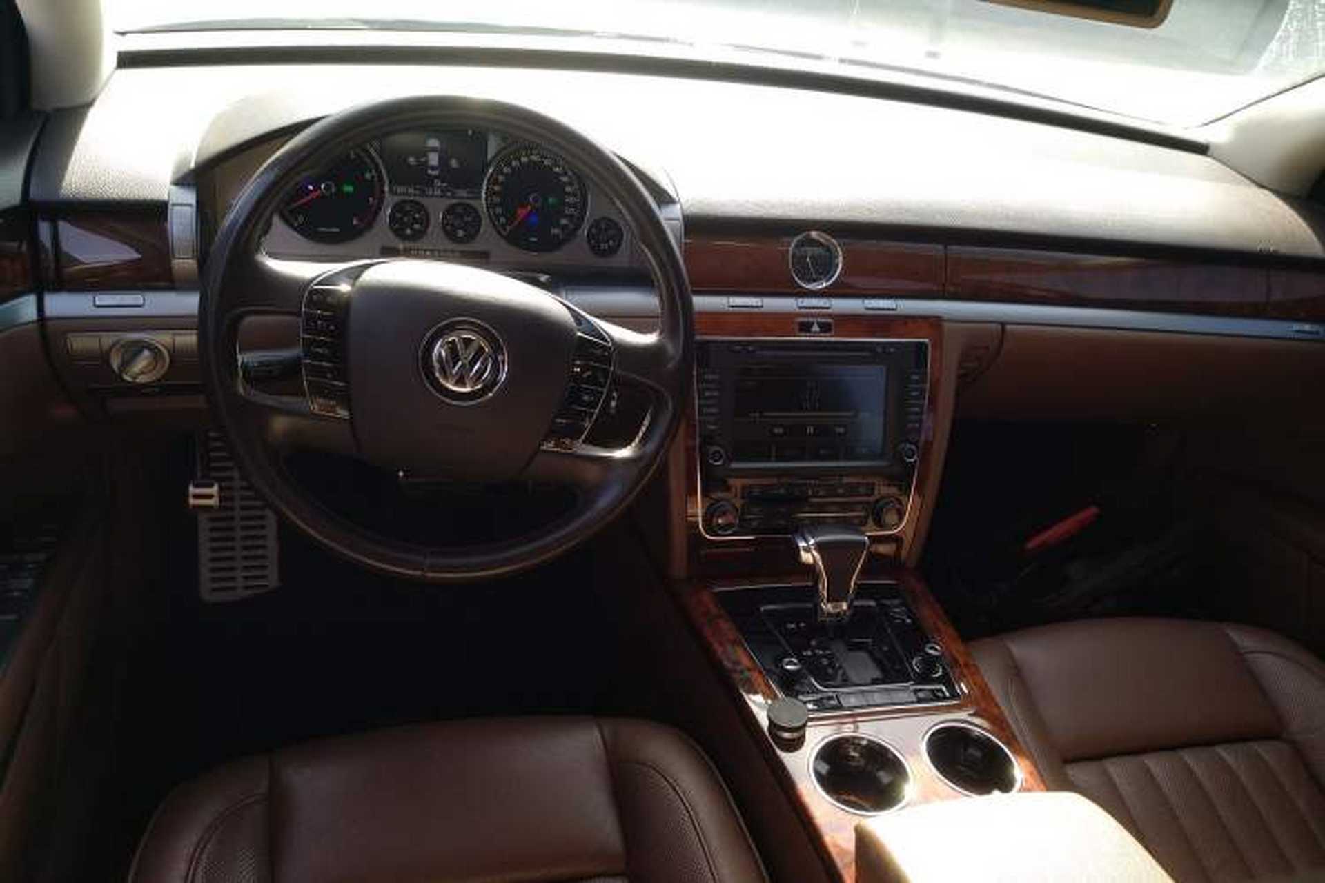 Used Volkswagen Phaeton 2014 3.0L Business Model Center Console