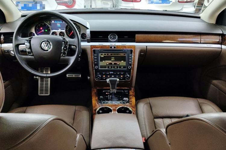 Used Volkswagen Phaeton 2014 3.0L Business Model Center Console