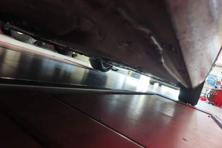 Used Volkswagen Phaeton 2014 3.0L Executive Model Chassis Front Left