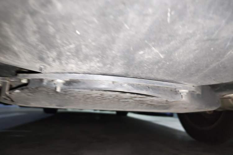 Used Volkswagen Phaeton 2014 3.0L Business Model Chassis Rear