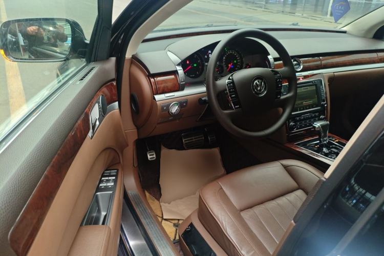 Used Volkswagen Phaeton 2014 3.0L Business Model Driver Seat