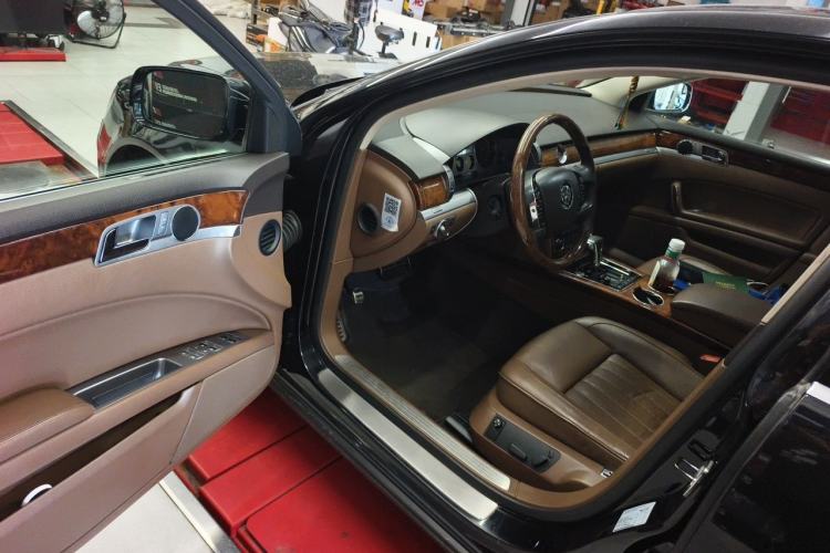 Used Volkswagen Phaeton 2014 3.0L Executive Model Driver Seat