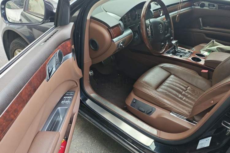 Used Volkswagen Phaeton 2014 3.0L Executive Model Driver Seat