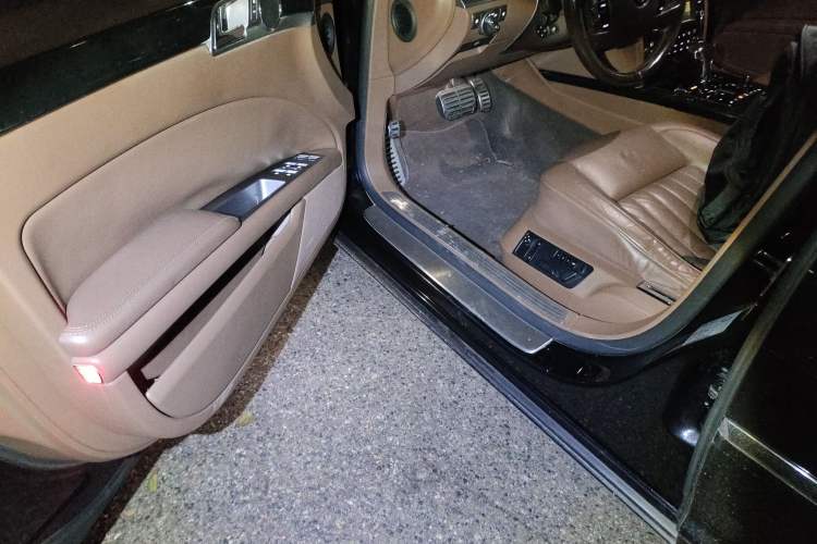 Used Volkswagen Phaeton 2014 3.0L Business Model Driver Seat