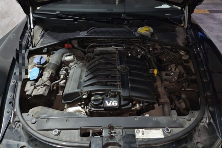 Used Volkswagen Phaeton 2014 3.0L Business Model Engine Bay