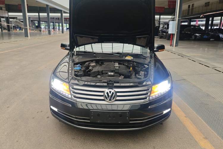 Used Volkswagen Phaeton 2014 3.0L Business Model Engine Bay