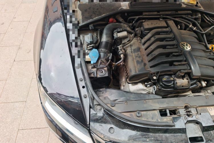 Used Volkswagen Phaeton 2014 3.0L Business Model Engine Bay Right
