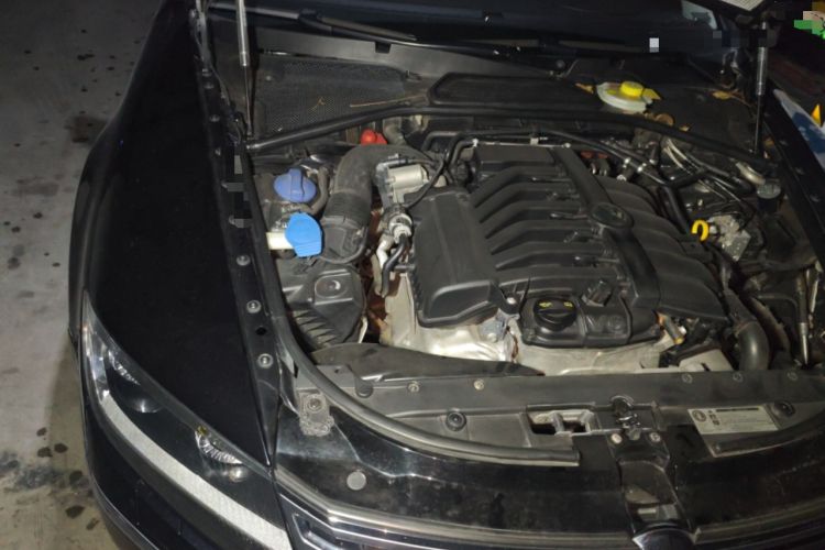 Used Volkswagen Phaeton 2014 3.0L Business Model Engine Bay Right