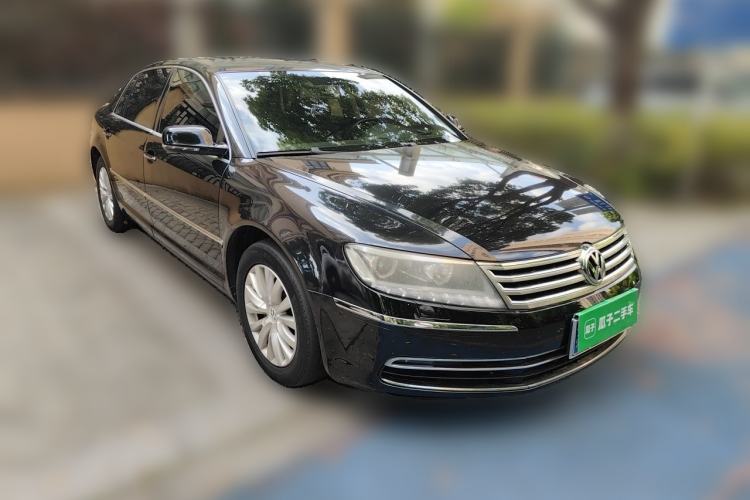 Used Volkswagen Phaeton 2014 3.0L Business Model Front Right 45 Deg