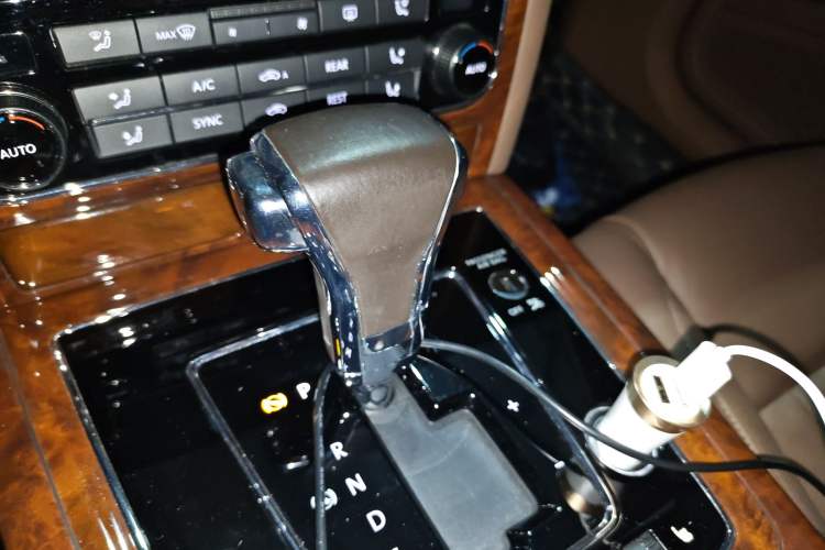 Used Volkswagen Phaeton 2014 3.0L Business Model Gear Lever