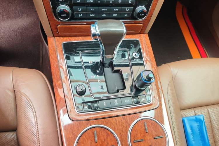 Used Volkswagen Phaeton 2014 3.0L Business Model Gear Lever