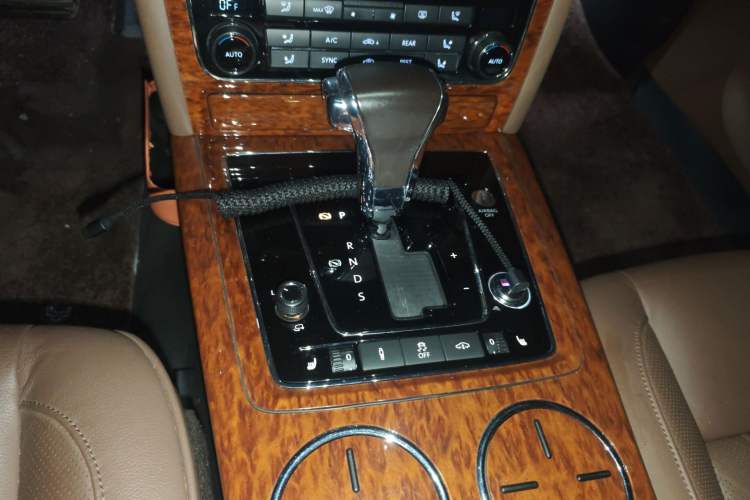 Used Volkswagen Phaeton 2014 3.0L Business Model Gear Lever