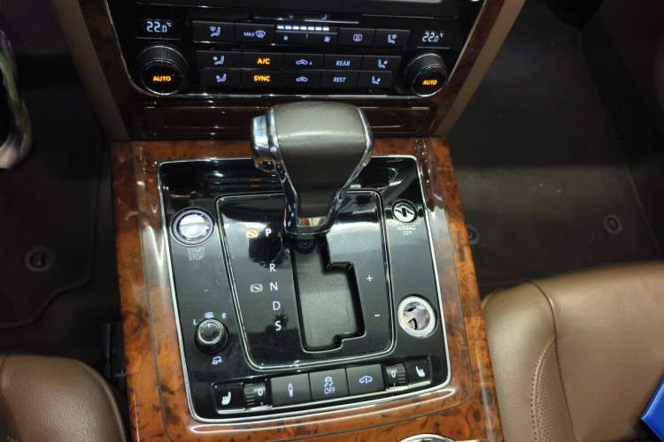 Used Volkswagen Phaeton 2014 3.0L Executive Model Gear Lever
