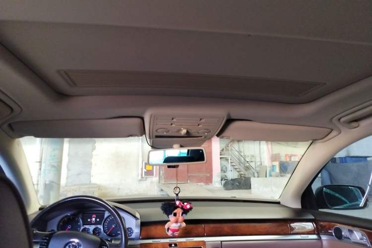 Used Volkswagen Phaeton 2014 3.0L Business Model Headliner