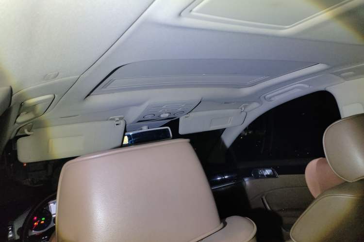 Used Volkswagen Phaeton 2014 3.0L Business Model Headliner