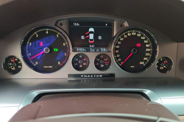 Used Volkswagen Phaeton 2014 3.0L Business Model Instrument Cluster
