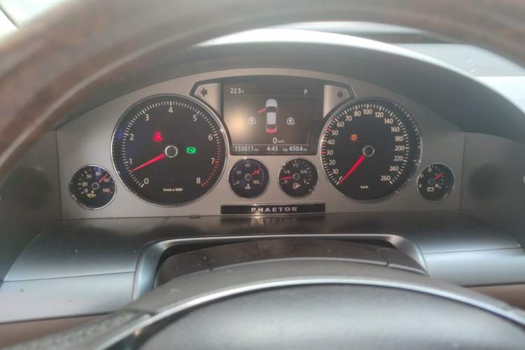 Used Volkswagen Phaeton 2014 3.0L Executive Model Instrument Cluster