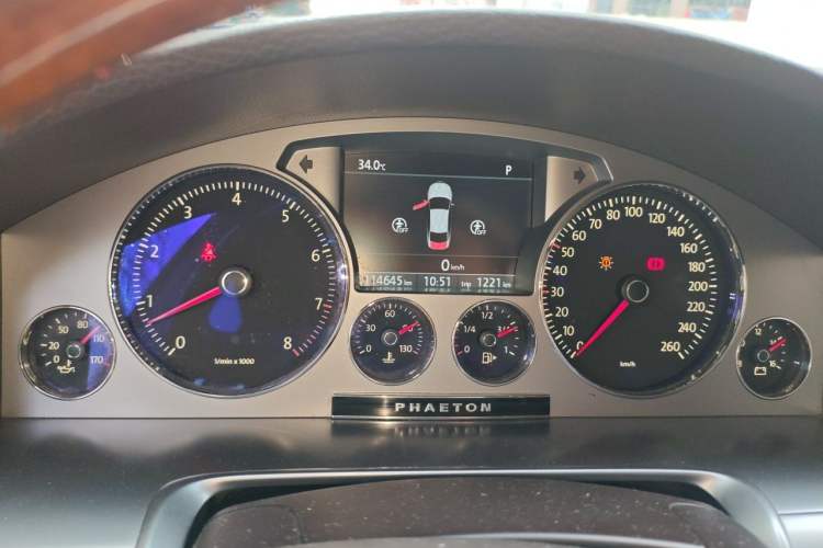 Used Volkswagen Phaeton 2014 3.0L Executive Model Instrument Cluster