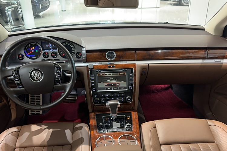 Used Volkswagen Phaeton 2014 3.0L Business Model Interior 1