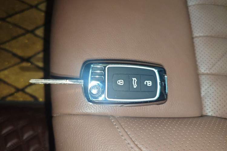Used Volkswagen Phaeton 2014 3.0L Business Model Interior 1