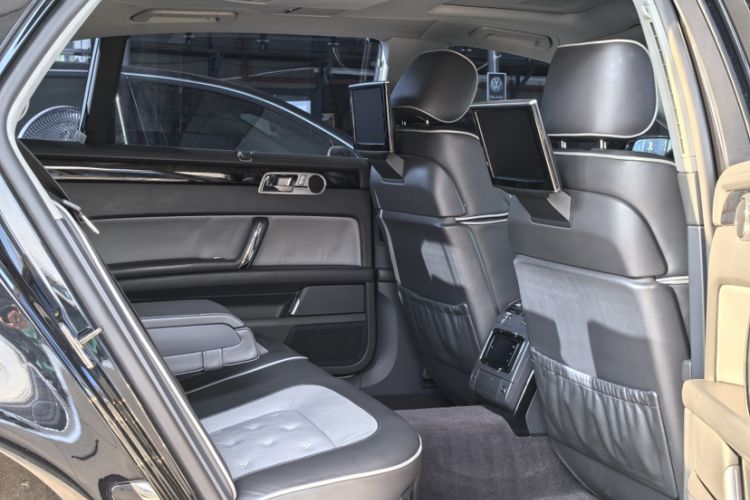 Used Volkswagen Phaeton 2014 3.0L Business Model Interior 11