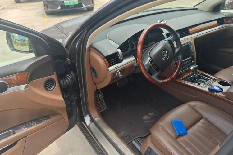 Used Volkswagen Phaeton 2014 3.0L Business Model Interior 3
