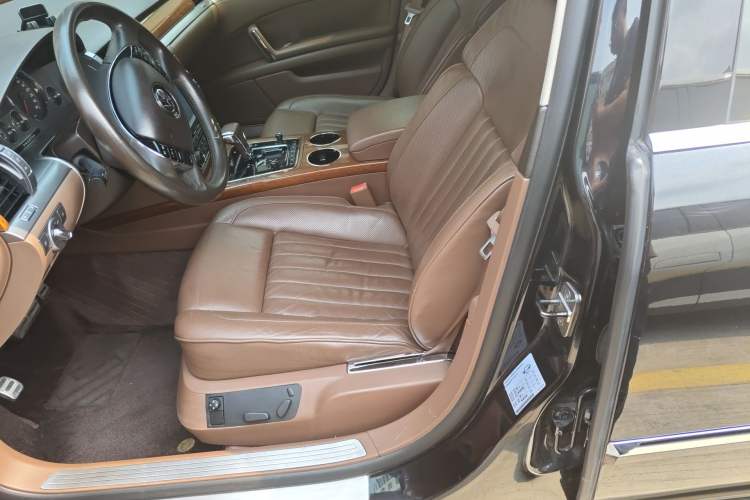Used Volkswagen Phaeton 2014 3.0L Business Model Left Front Seat
