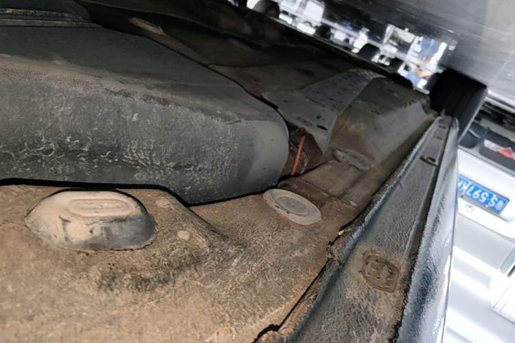 Used Volkswagen Phaeton 2014 3.0L Business Model Left Side Sill