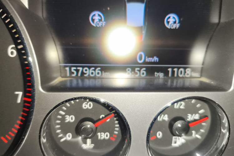 Used Volkswagen Phaeton 2014 3.0L Executive Model Odometer Close Up