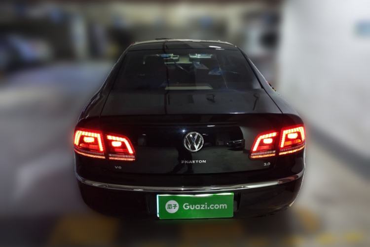 Used Volkswagen Phaeton 2014 3.0L Business Model Rear