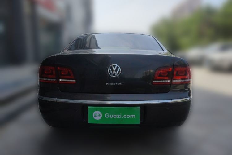 Used Volkswagen Phaeton 2014 3.0L Executive Model Rear