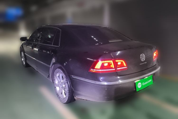 Used Volkswagen Phaeton 2014 3.0L Executive Model Rear Left 45 Deg