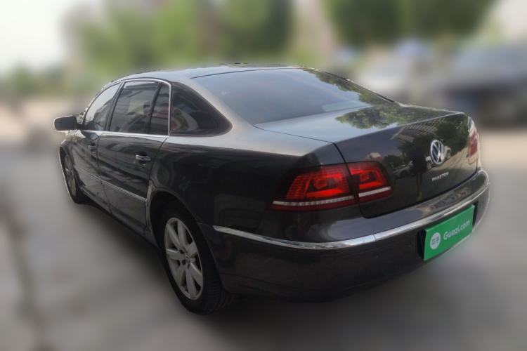 Used Volkswagen Phaeton 2014 3.0L Executive Model Rear Left 45 Deg