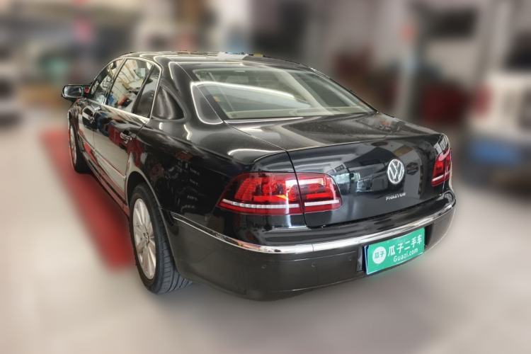 Used Volkswagen Phaeton 2014 3.0L Executive Model Rear Left 45 Deg