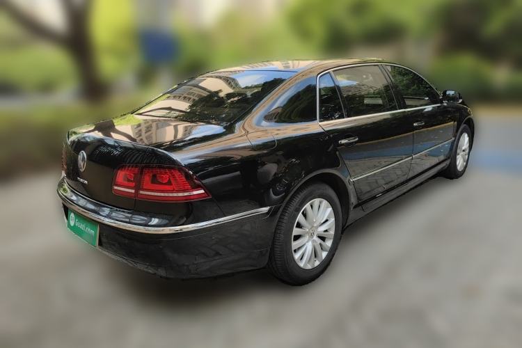 Used Volkswagen Phaeton 2014 3.0L Business Model Rear Right 45 Deg