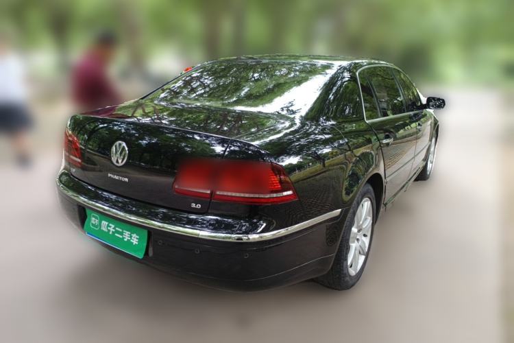 Used Volkswagen Phaeton 2014 3.0L Business Model Rear Right 45 Deg