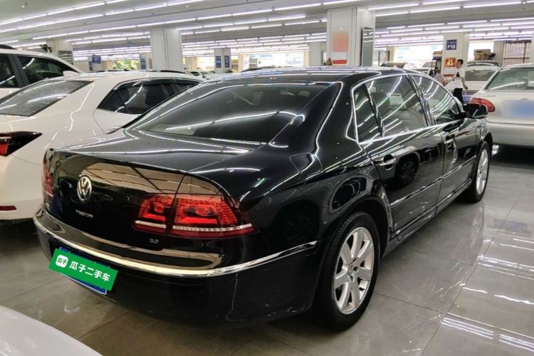 Used Volkswagen Phaeton 2014 3.0L Business Model Rear Right 45 Deg