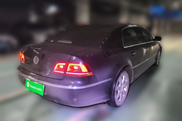 Used Volkswagen Phaeton 2014 3.0L Executive Model Rear Right 45 Deg