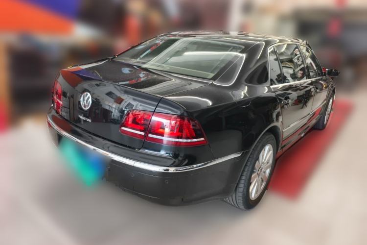 Used Volkswagen Phaeton 2014 3.0L Executive Model Rear Right 45 Deg