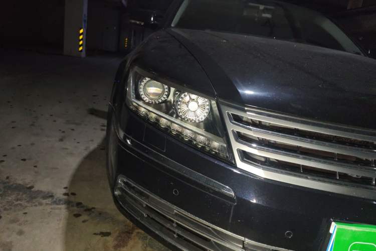 Used Volkswagen Phaeton 2014 3.0L Business Model Right Front Headlight