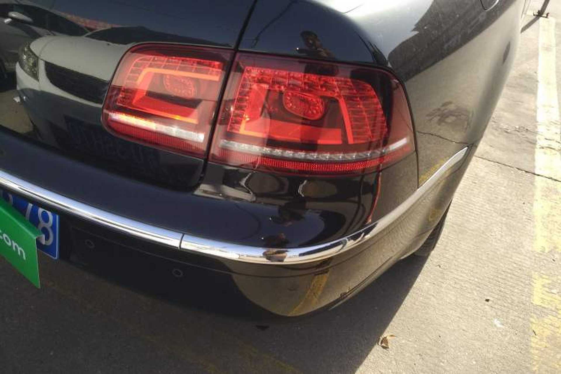 Used Volkswagen Phaeton 2014 3.0L Business Model Right Rear Taillight