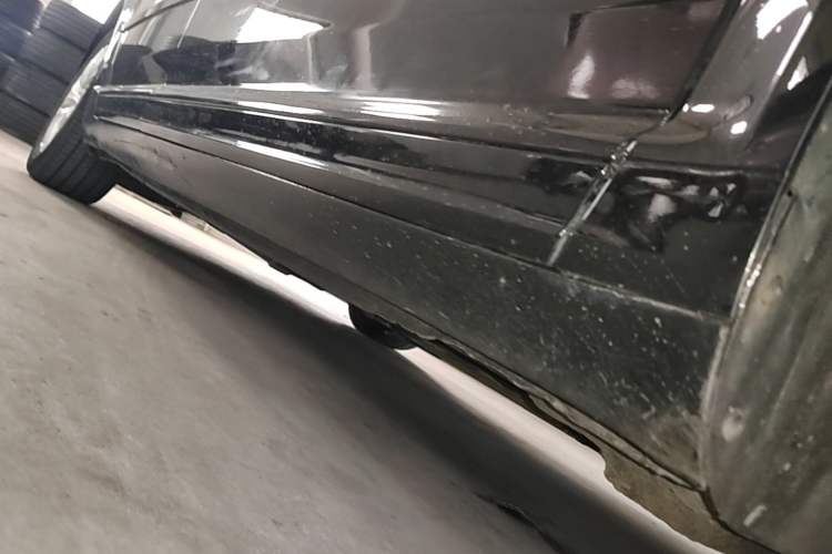 Used Volkswagen Phaeton 2014 3.0L Business Model Right Side Sill