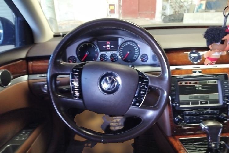 Used Volkswagen Phaeton 2014 3.0L Business Model Steering Wheel