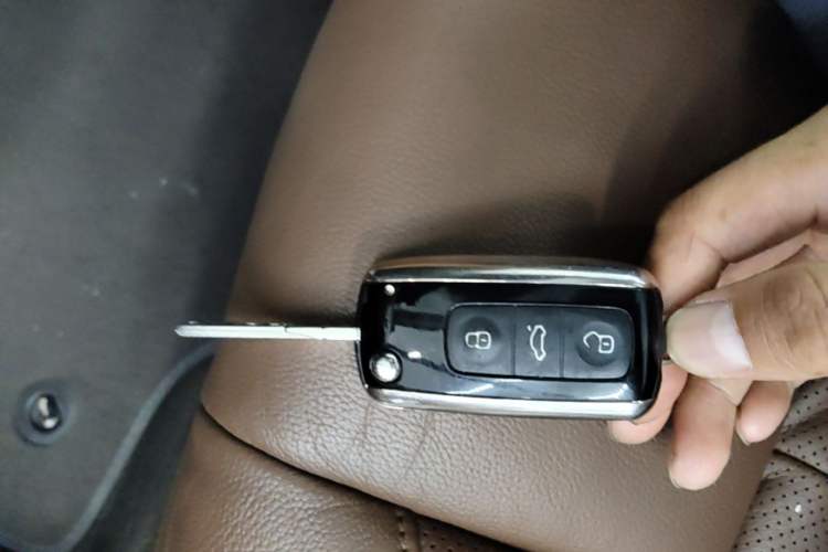 Used Volkswagen Phaeton 2014 3.0L Business Model Vehicle Key