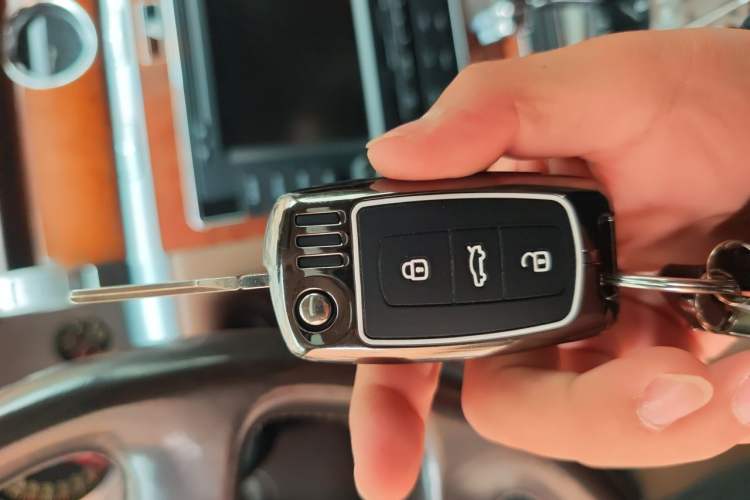 Used Volkswagen Phaeton 2014 3.0L Business Model Vehicle Key