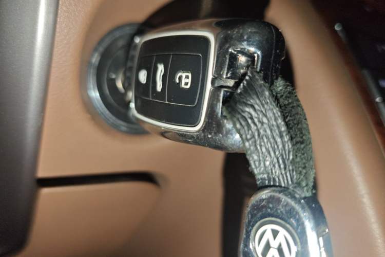 Used Volkswagen Phaeton 2014 3.0L Business Model Vehicle Key