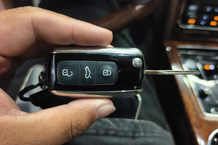 Used Volkswagen Phaeton 2014 3.0L Executive Model Vehicle Key
