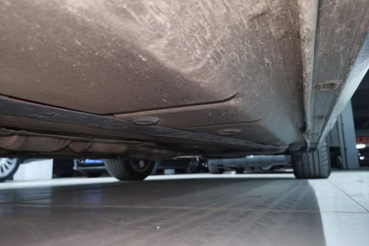 Used Volkswagen Phaeton 2014 3.0L Business Model Chassis Front Left