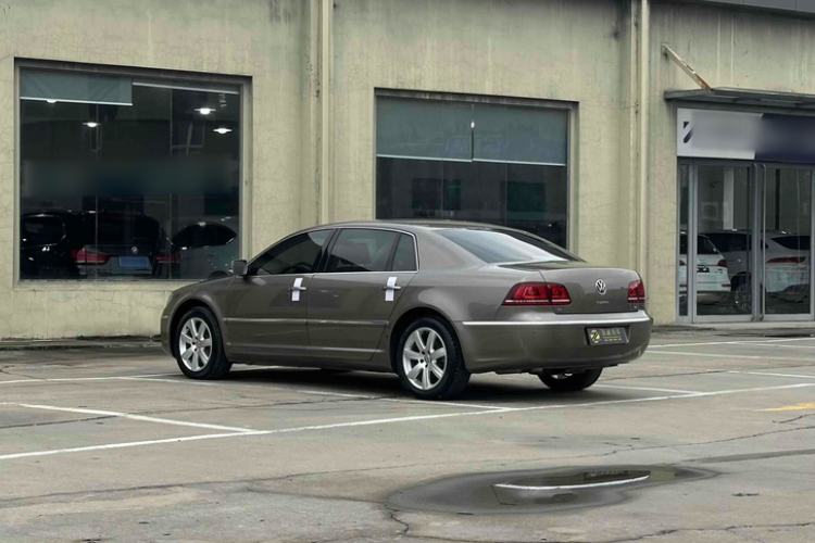 Used Volkswagen Phaeton 2014 3.0L Business Model Exterior 4